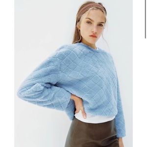 NWT ZARA WHITE FAUX FUR SWEATSHIRT SIZE S